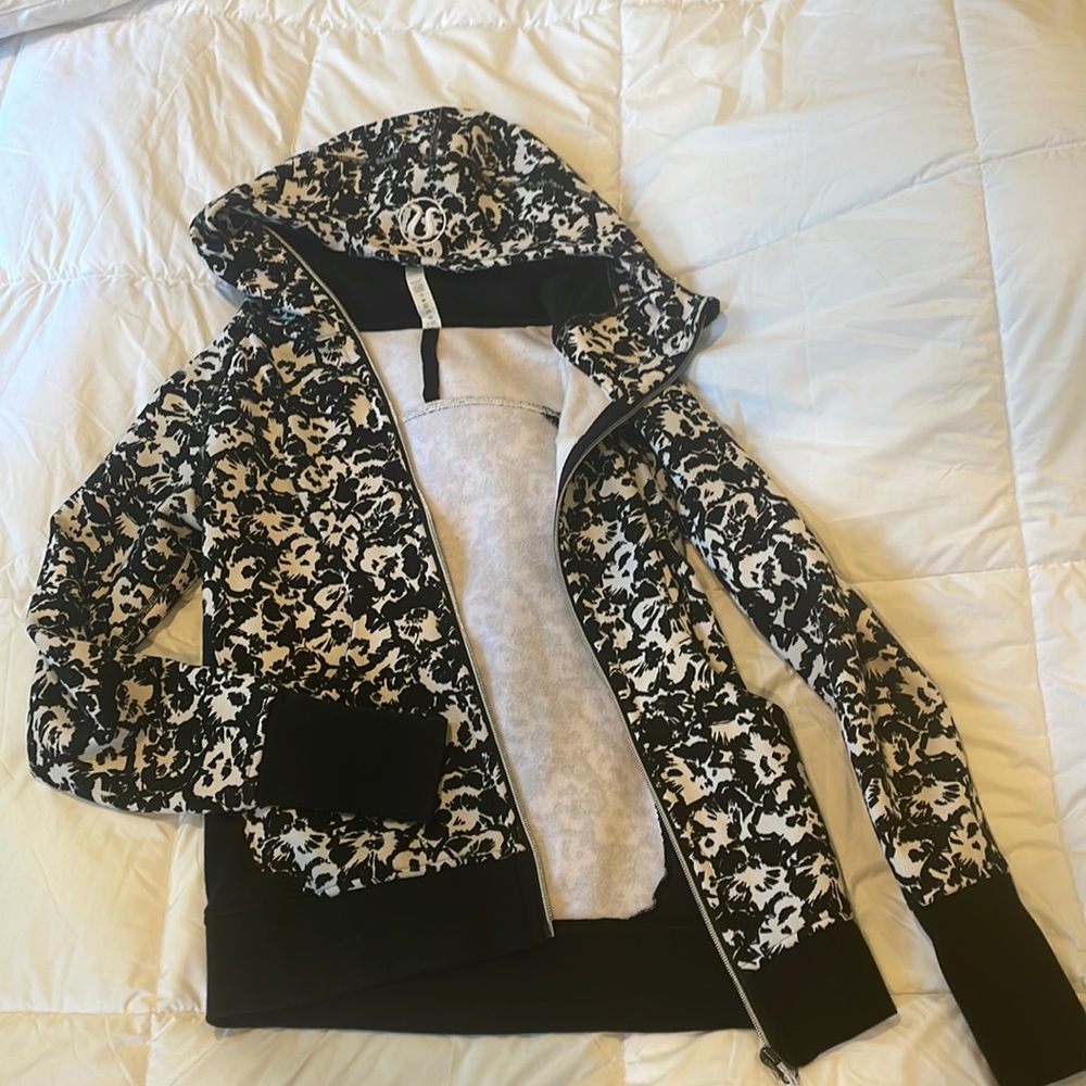 EUC lulu jacket